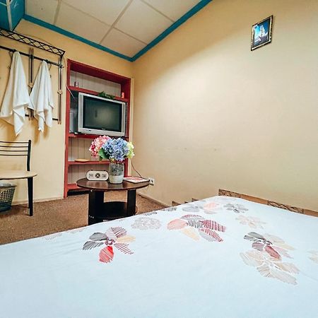 Guest House On Saksahanskoho Street Киев Экстерьер фото