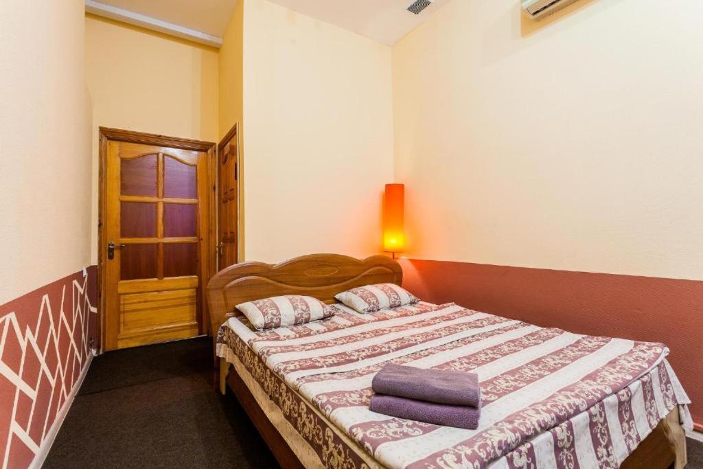 Guest House On Saksahanskoho Street Киев Экстерьер фото