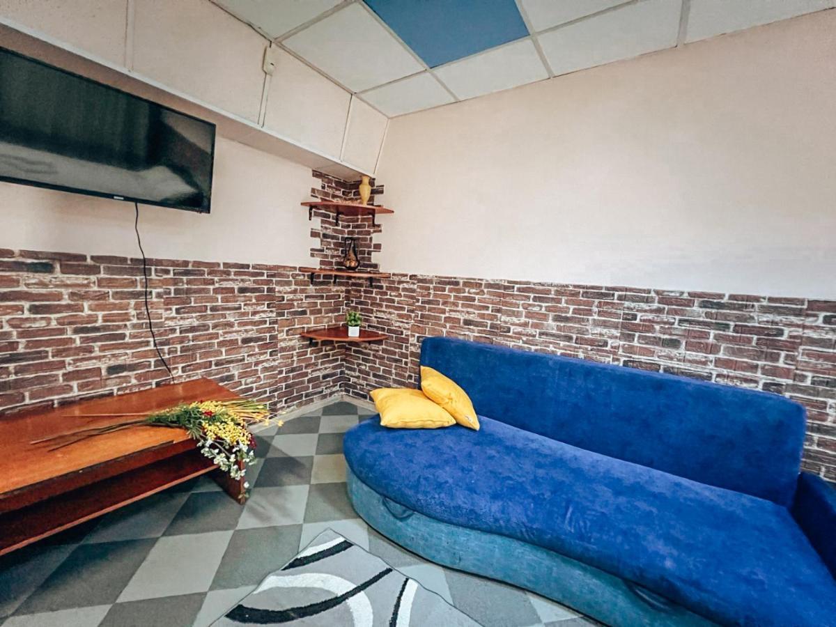 Guest House On Saksahanskoho Street Киев Экстерьер фото