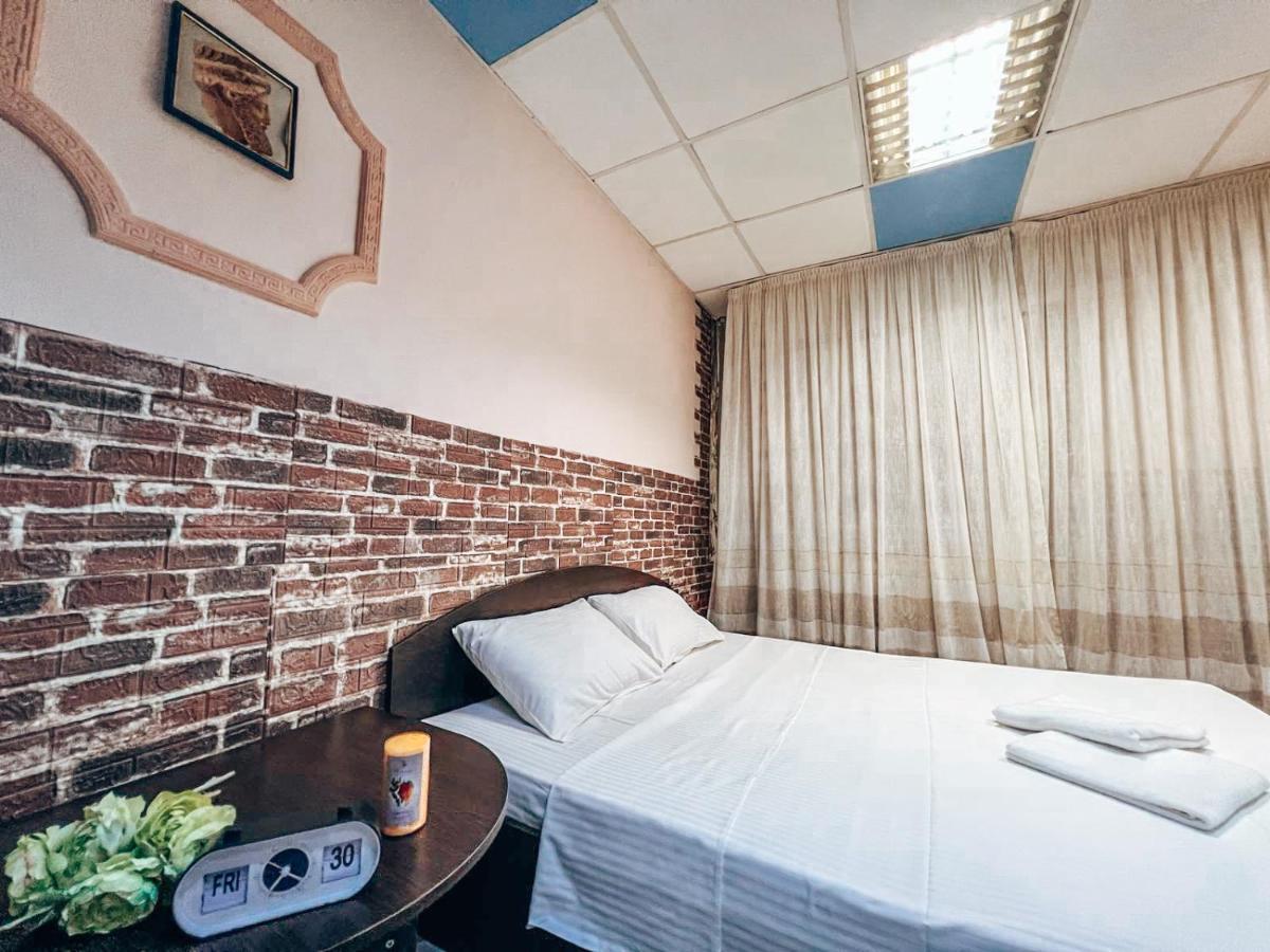 Guest House On Saksahanskoho Street Киев Экстерьер фото